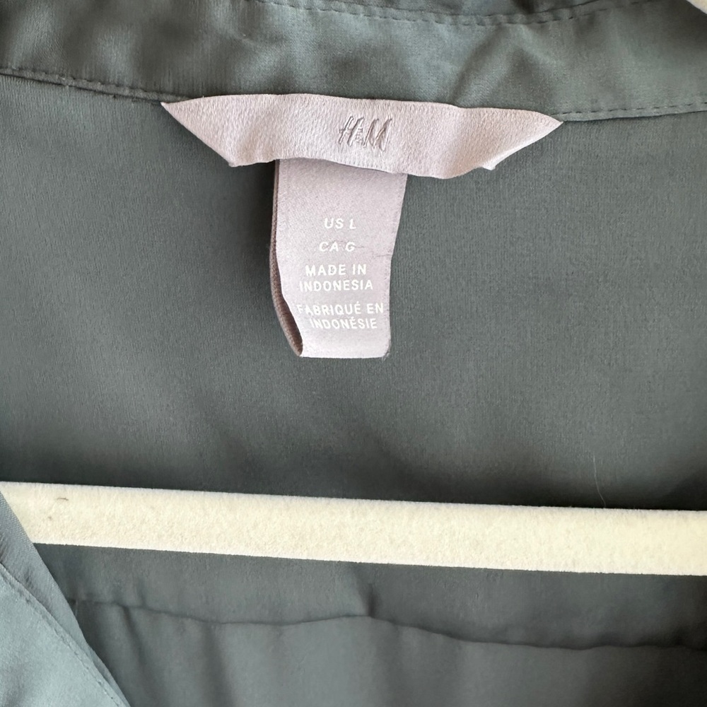 H&M Green Satin Button Down Shirt, Size Large - Picture 8 of 16